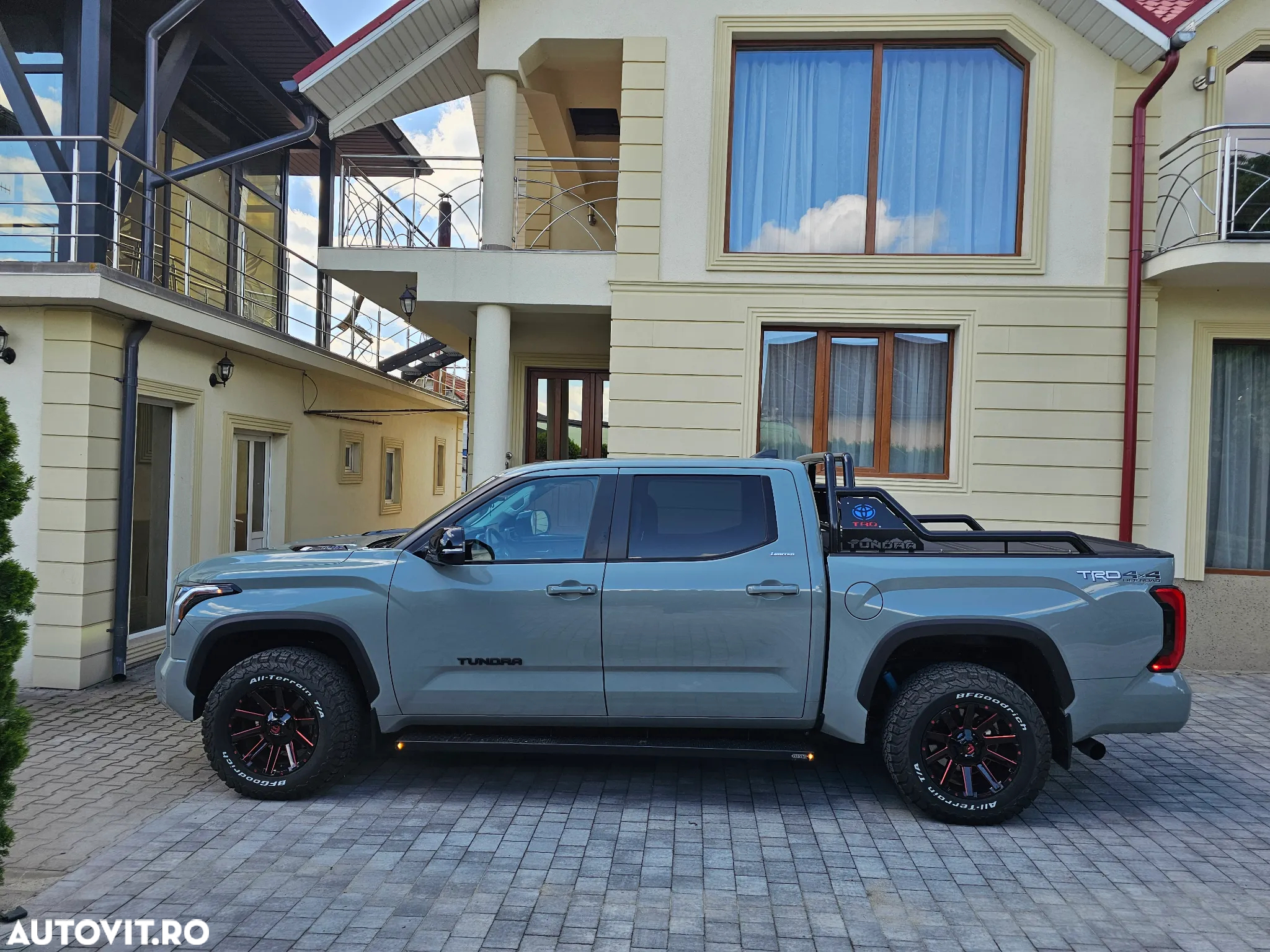 Toyota Tundra - 4