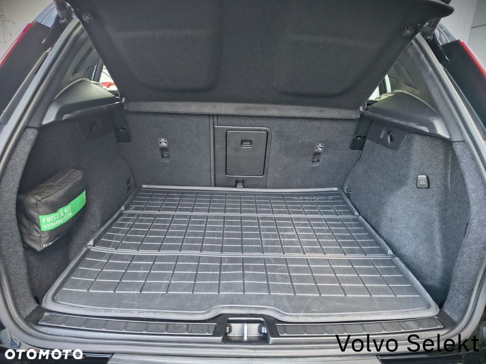 Volvo XC 40 - 29