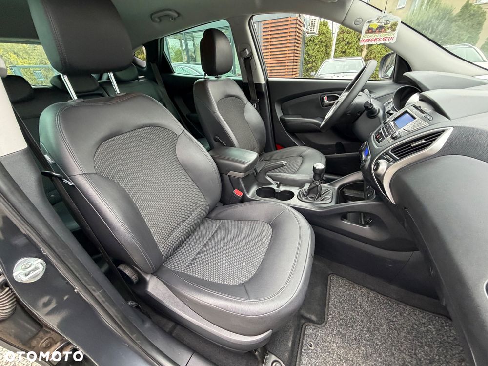 Hyundai ix35 2.0 2WD Style - 35