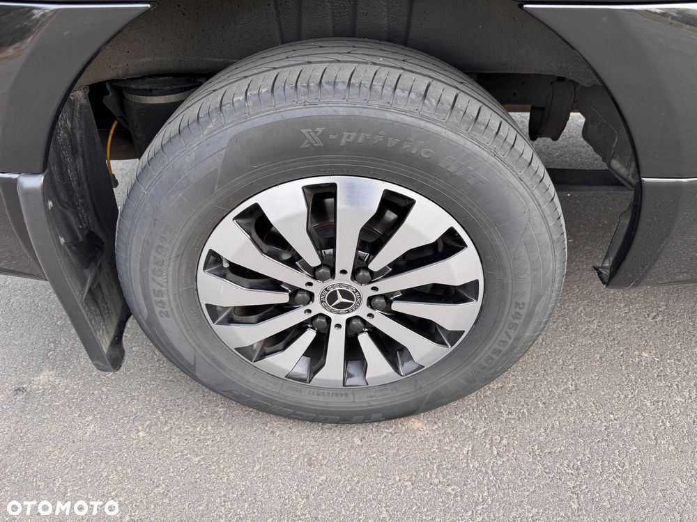 Mercedes-Benz Sprinter - 24