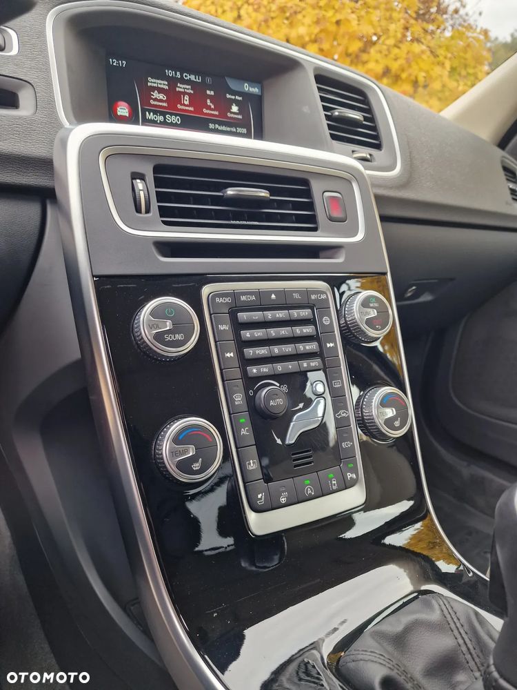 Volvo S60 T5 Geartronic Summum - 25