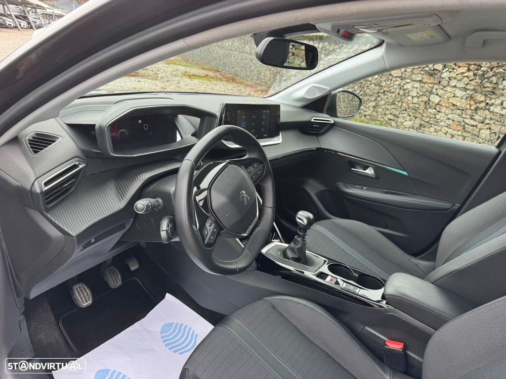 Peugeot 208 1.2 PureTech Allure - 8