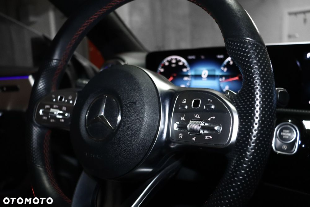 Mercedes-Benz CLA 200 AMG Line 7G-DCT - 21