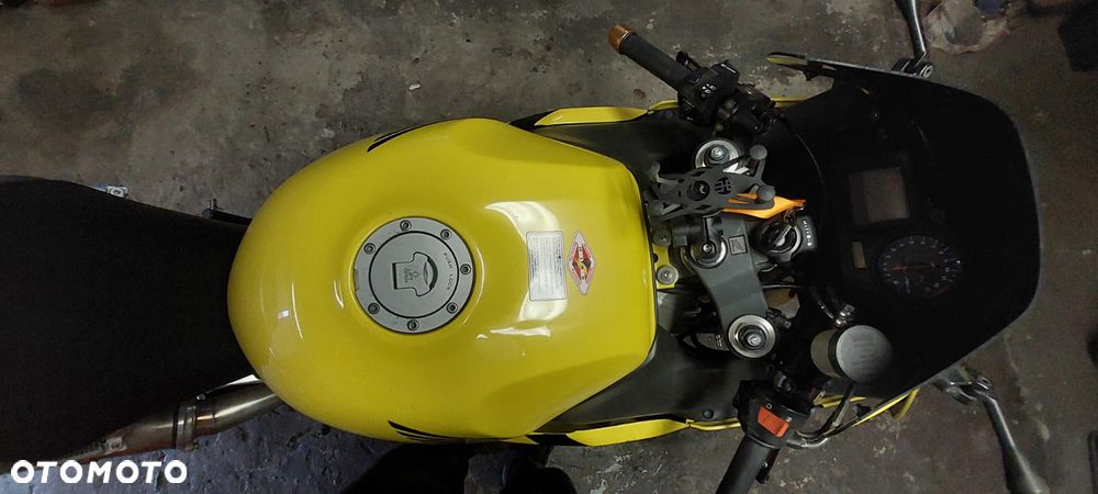 Honda CBR - 8