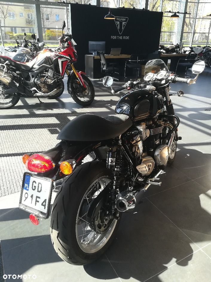 Triumph Thruxton - 4