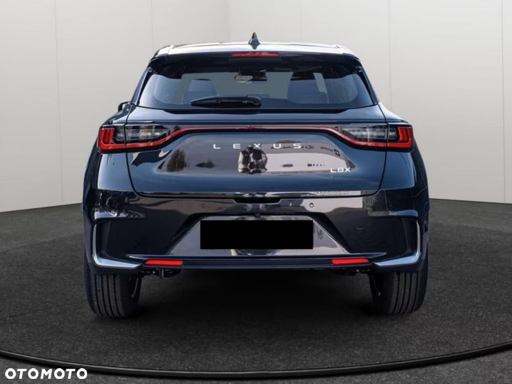 Lexus LBX 1.5 Hybrid - 3