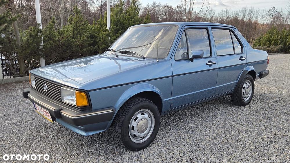 Volkswagen Jetta - 2