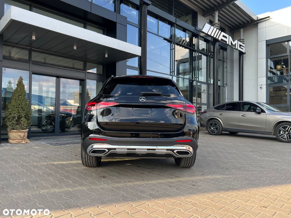 Mercedes-Benz GLC - 19