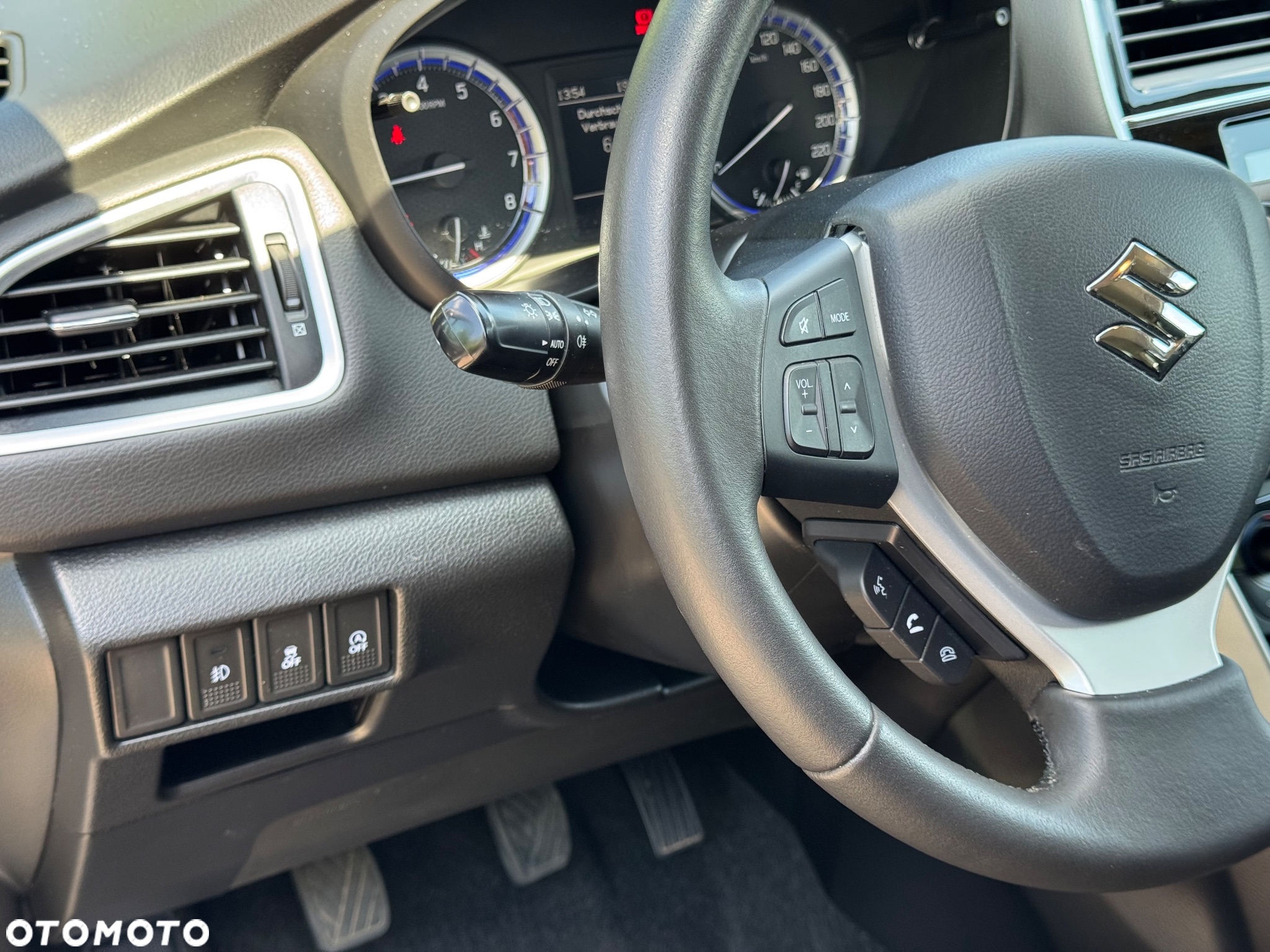 Suzuki SX4 S-Cross 1.4 T Premium - 31