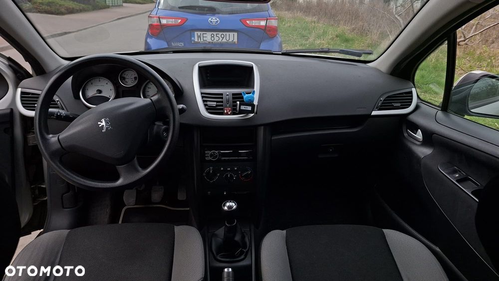 Peugeot 207 1.6 HDi - 11