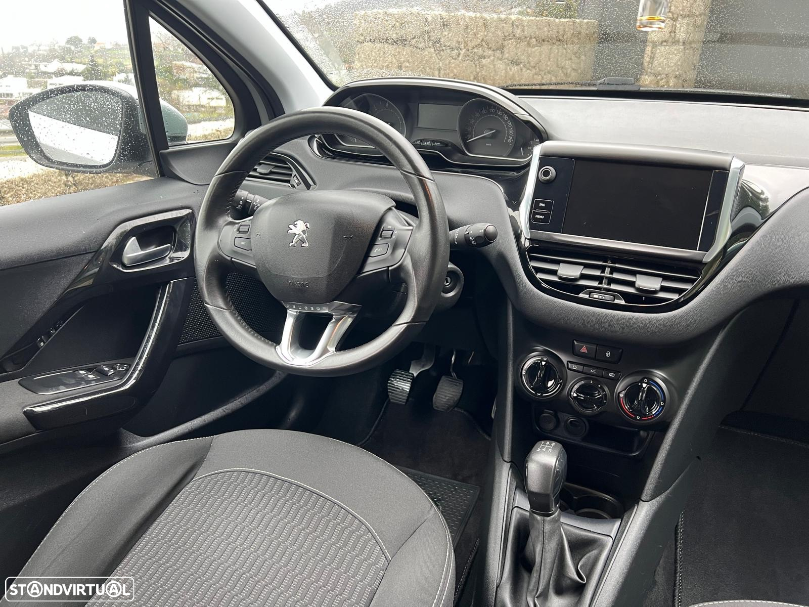 Peugeot 208 1.6 BlueHDi Style - 13