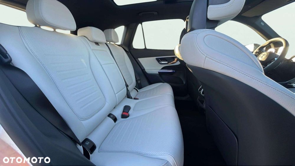 Mercedes-Benz GLC - 13