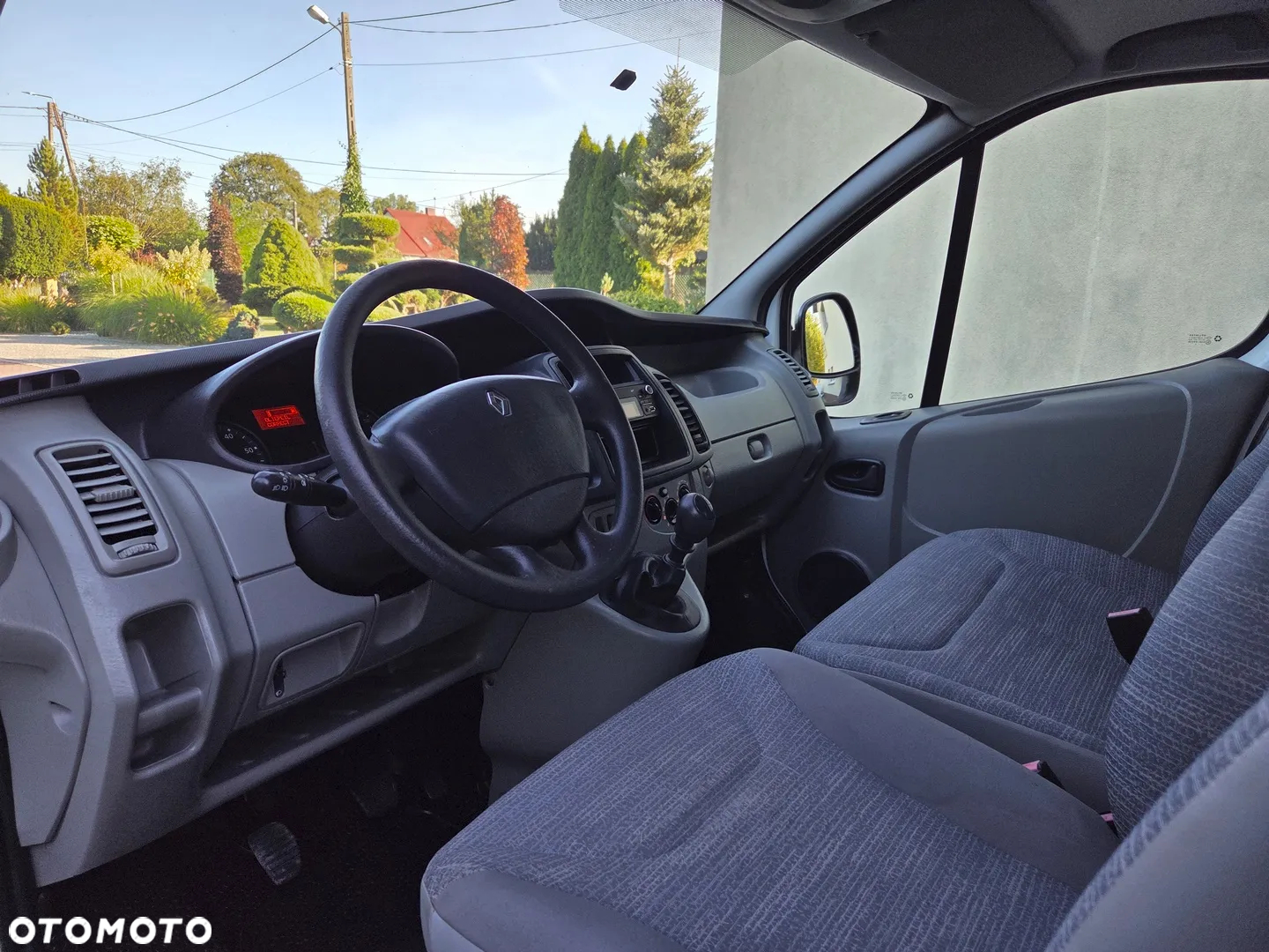 Renault Trafic - 23