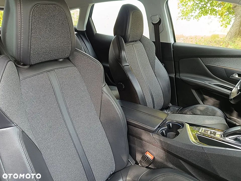 Peugeot 3008 1.5 BlueHDi Allure S&S EAT8 - 21