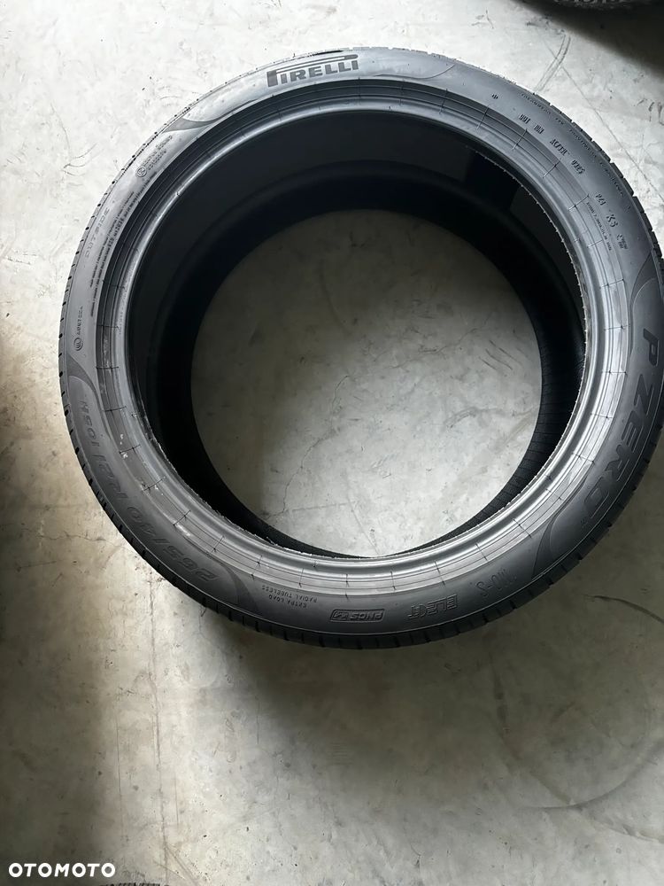 Opony letnie Pirelli P-Zero PZ4 - 265/40R21 - 3