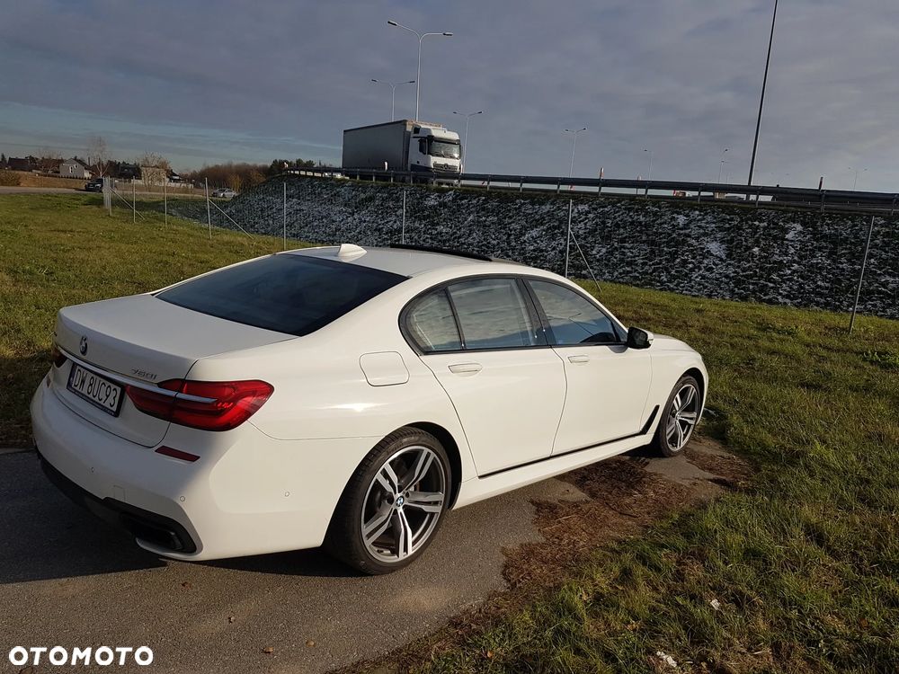 BMW Seria 7 750i xDrive - 4