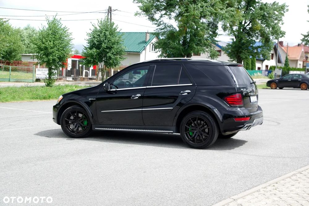Mercedes-Benz ML 63 AMG 4Matic 7G-TRONIC 10th Anniversary - 12