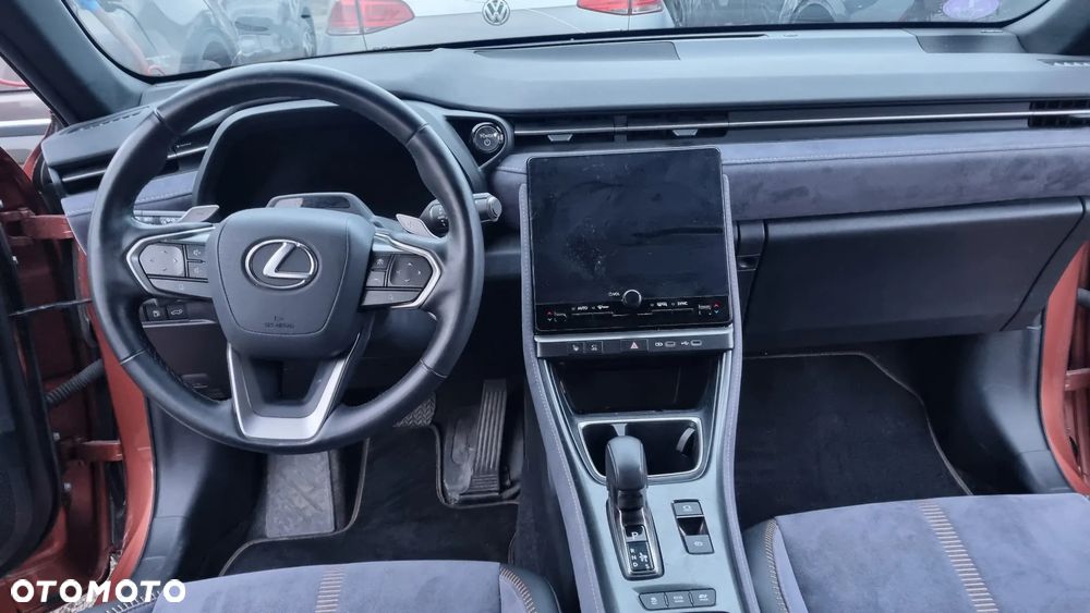 Lexus LBX FWD Elegant Black Edition - 24