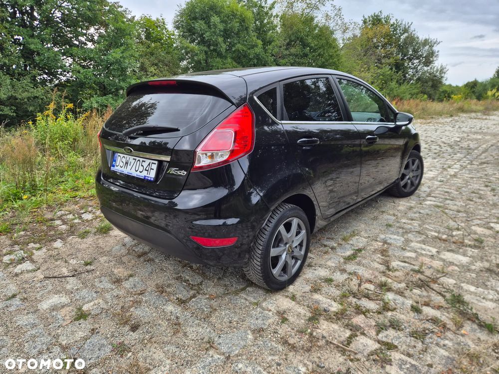 Ford Fiesta 1.25 Ambiente - 26