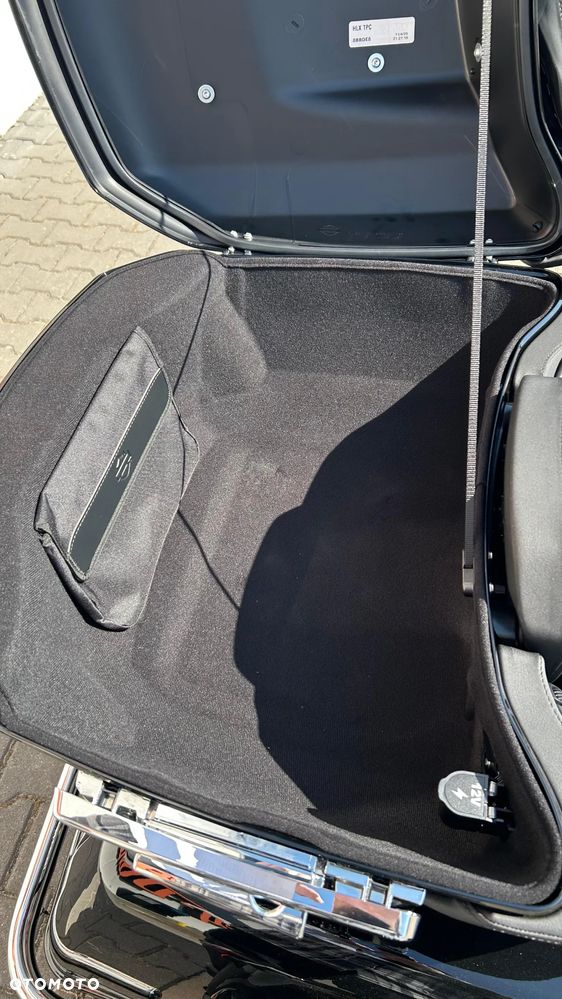 Harley-Davidson Street Glide Trike - 12