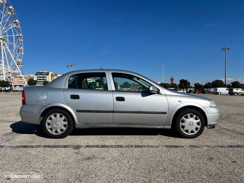 Opel Astra 1.4 Selection Aut. - 4