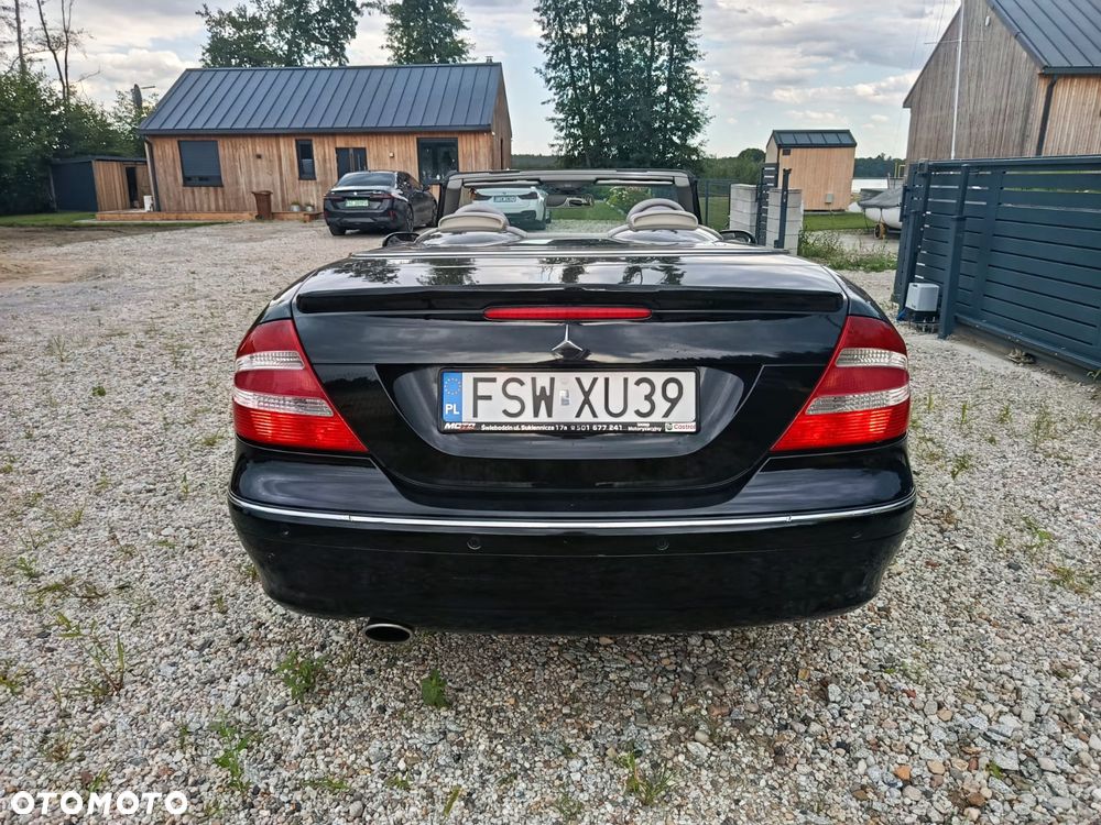 Mercedes-Benz CLK - 4