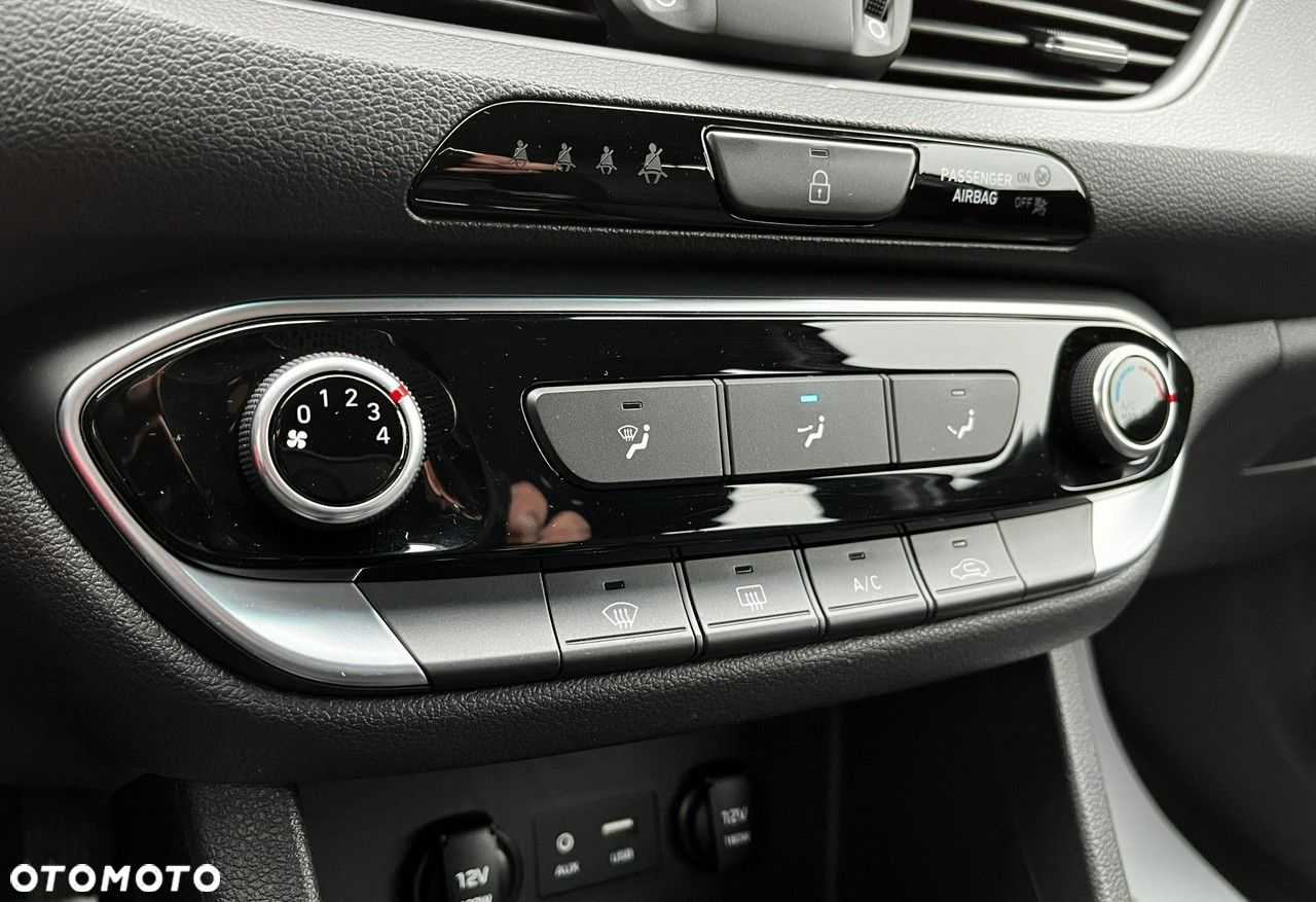 Hyundai i30 - 22