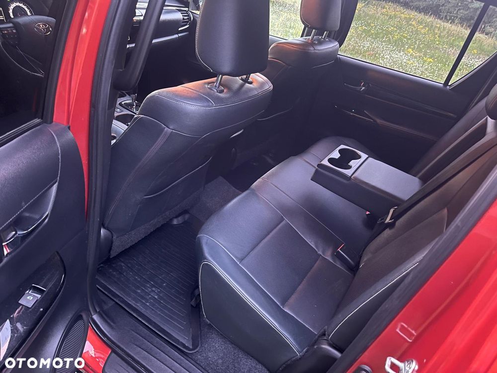 Toyota Hilux 2.4 D-4D Double Cab Dakar 4x4 - 30