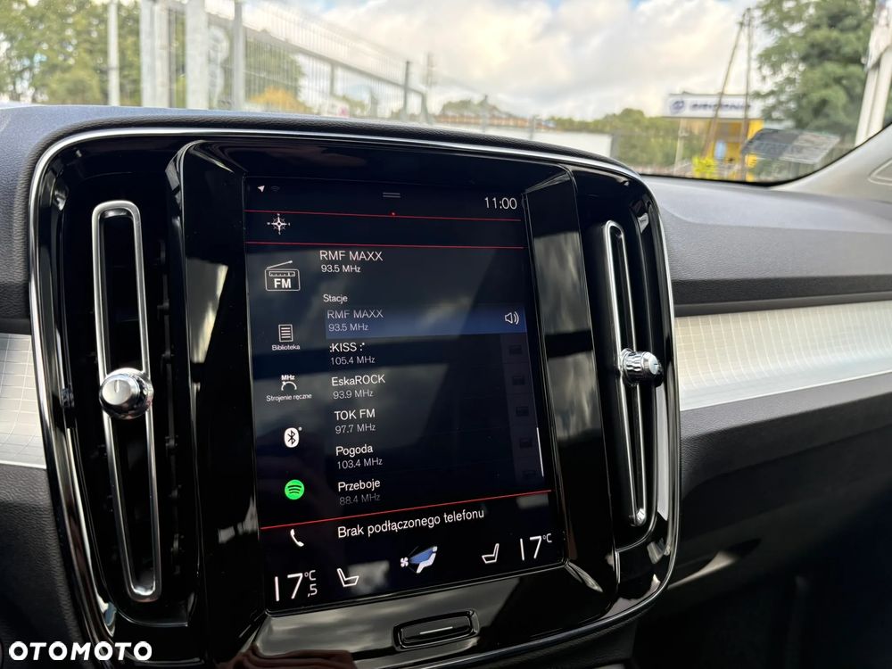 Volvo XC 40 T5 AWD Momentum Pro - 22