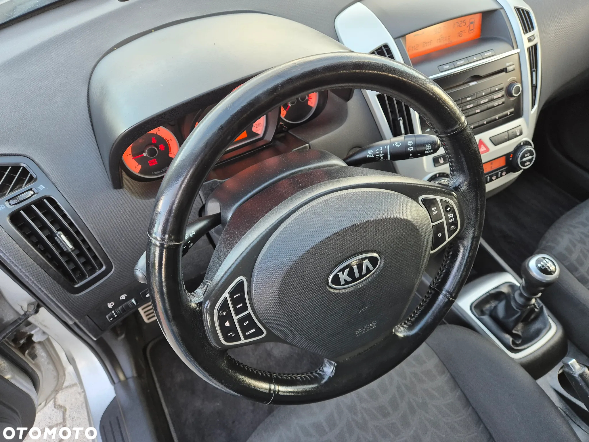 Kia Ceed 2.0 CRDi EX - 6