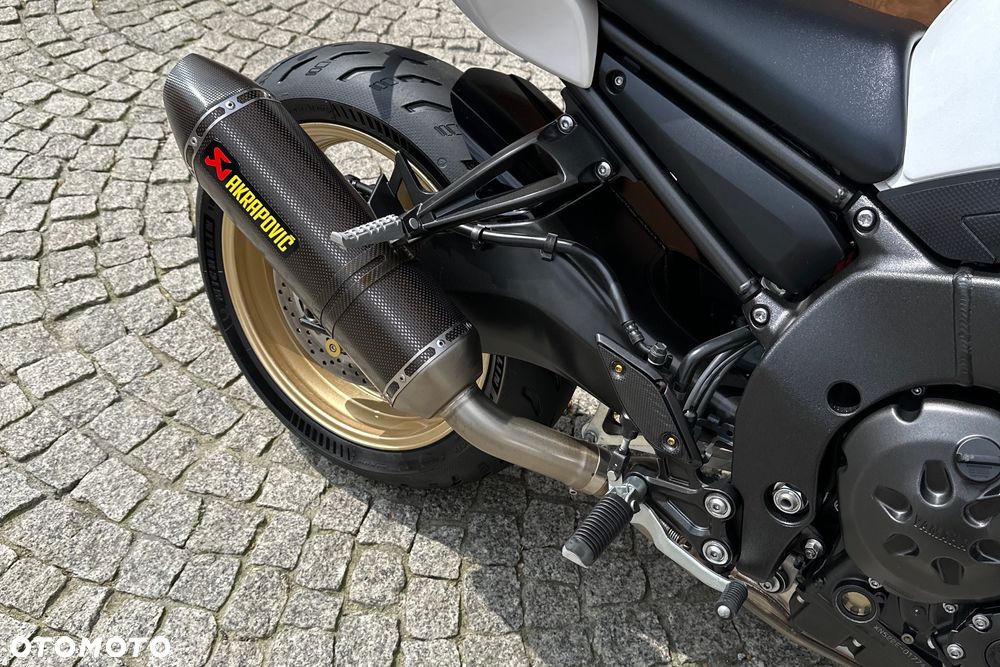 Yamaha FZ8 - 11