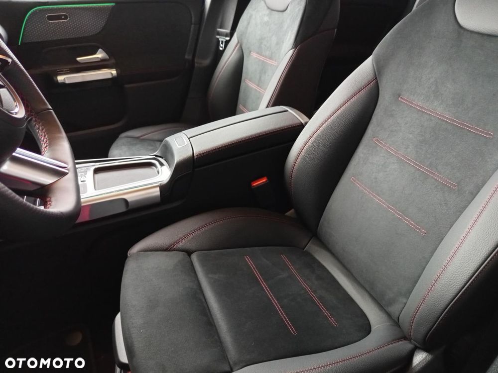 Mercedes-Benz GLB - 6