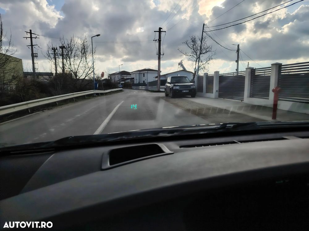 Toyota Prius Sol - 20