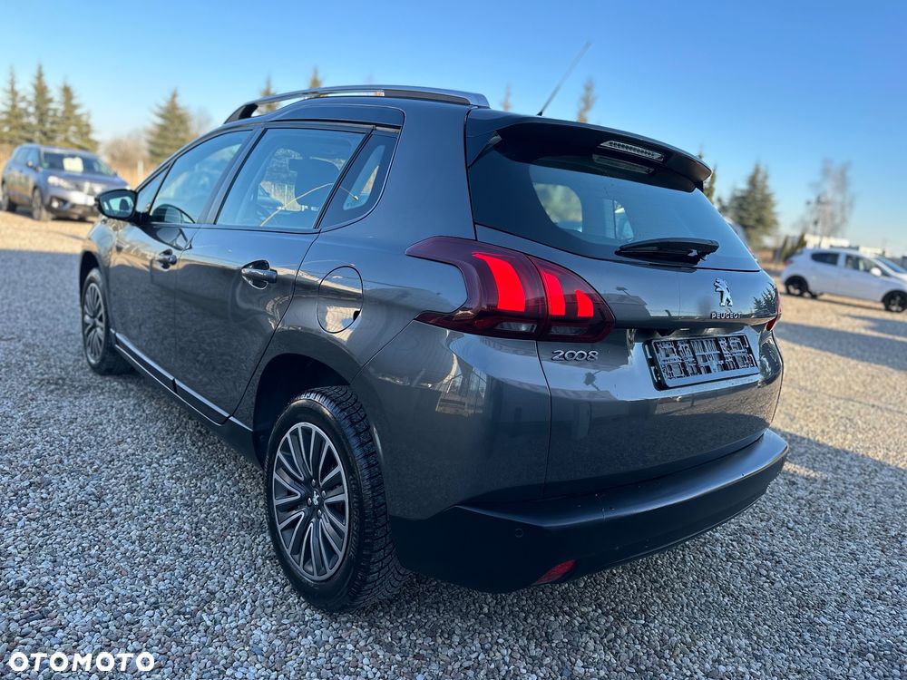 Peugeot 2008 PureTech 82 Allure - 3
