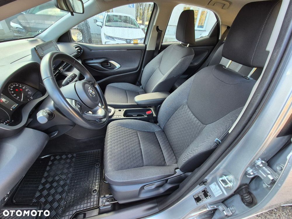 Toyota Yaris - 8