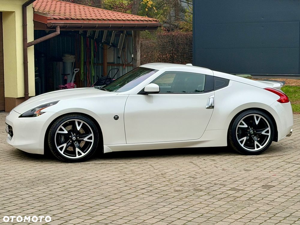 Nissan 370 Z Black Edition - 12