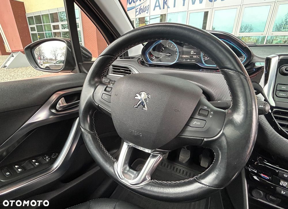 Peugeot 2008 1.2 PureTech Allure Pack S&S - 29