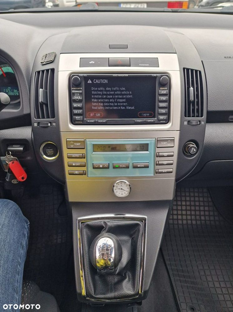 Toyota Corolla Verso - 17