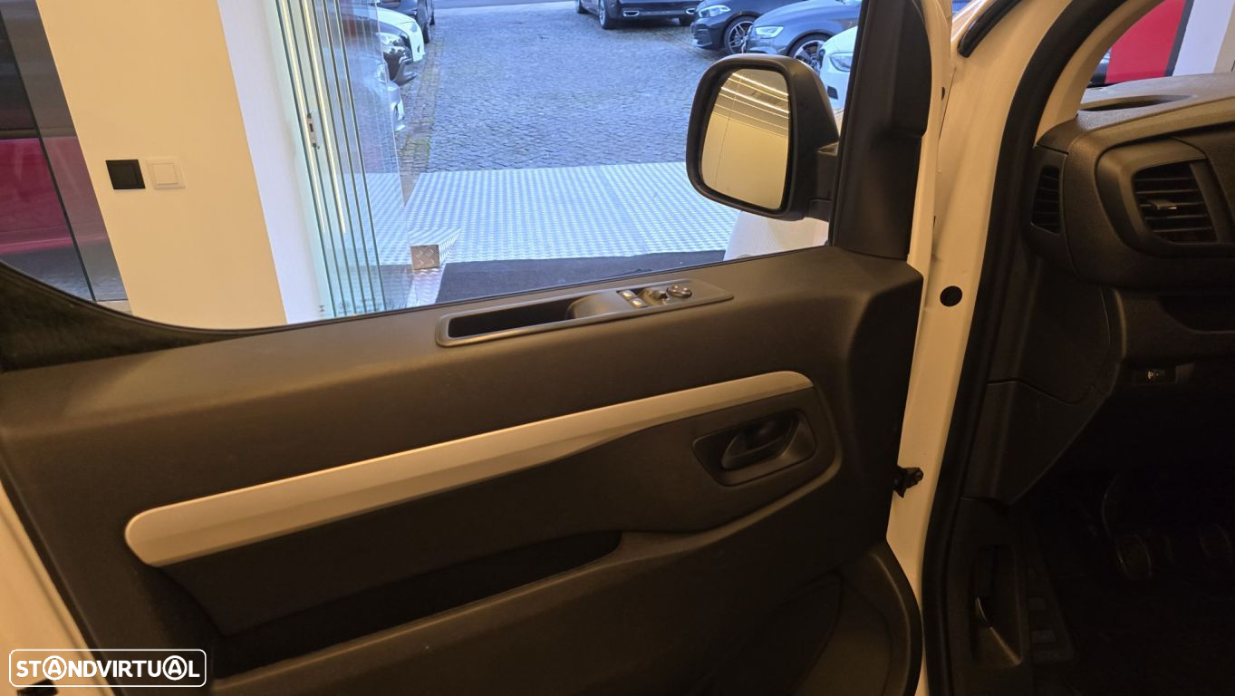 Peugeot Expert 2.0 BlueHDi L2H1 Semi-Vidrado - 22