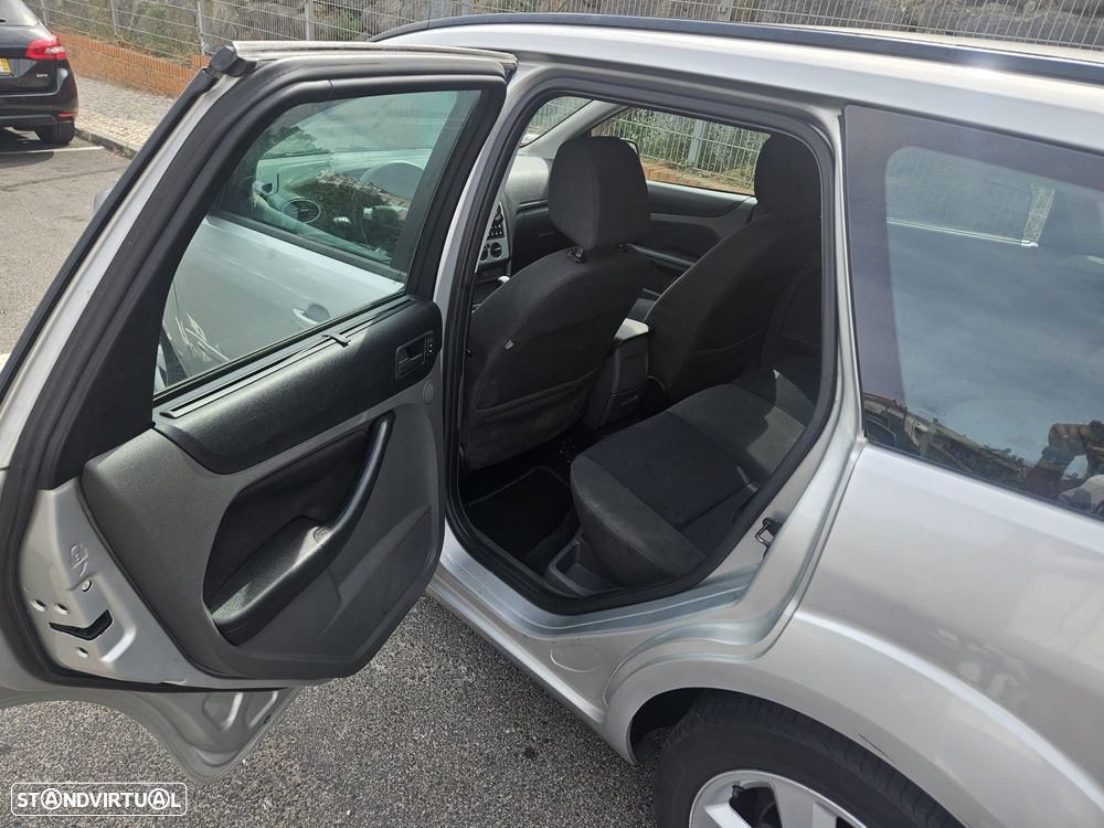 Ford Focus SW 1.6 TDCi Connec. - 8