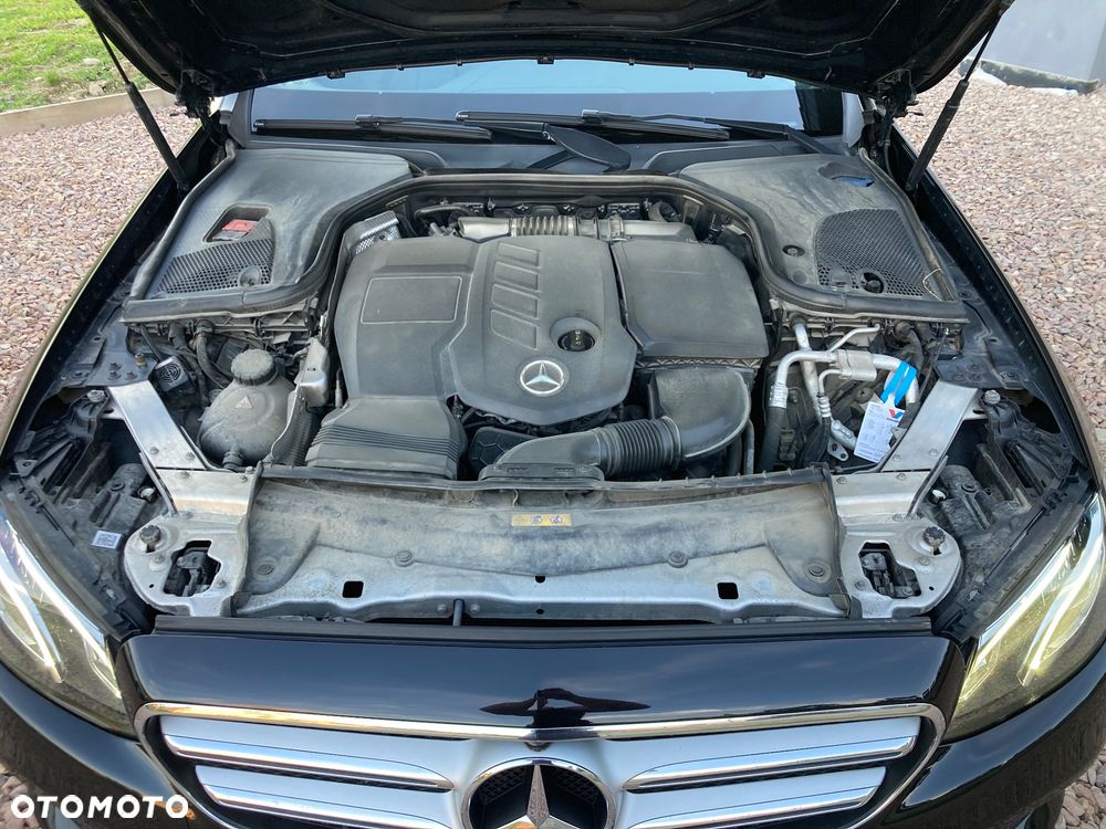 Mercedes-Benz Klasa E 220 d 9G-TRONIC - 29