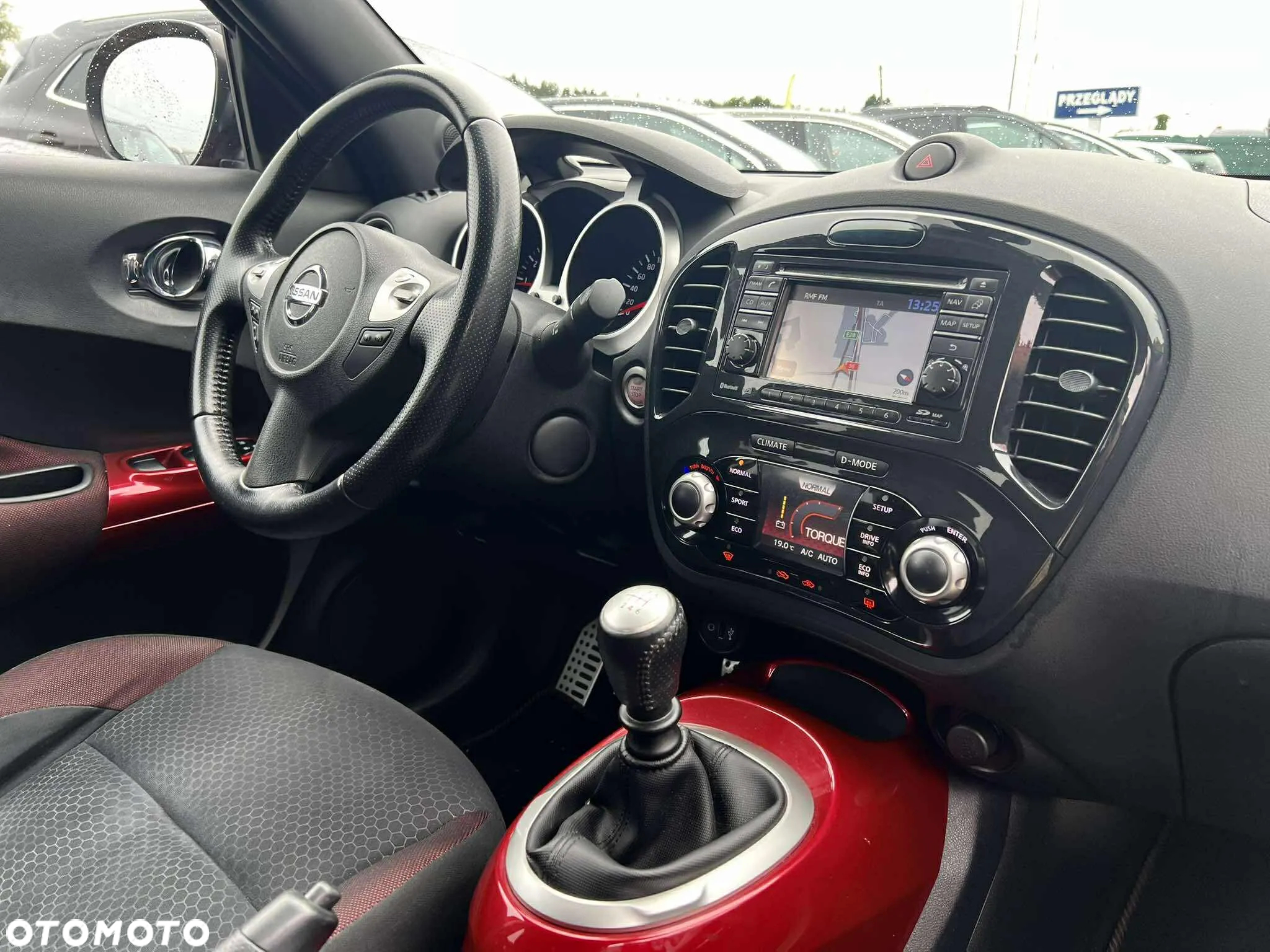 Nissan Juke 1.6 DIG-T Tekna - 13