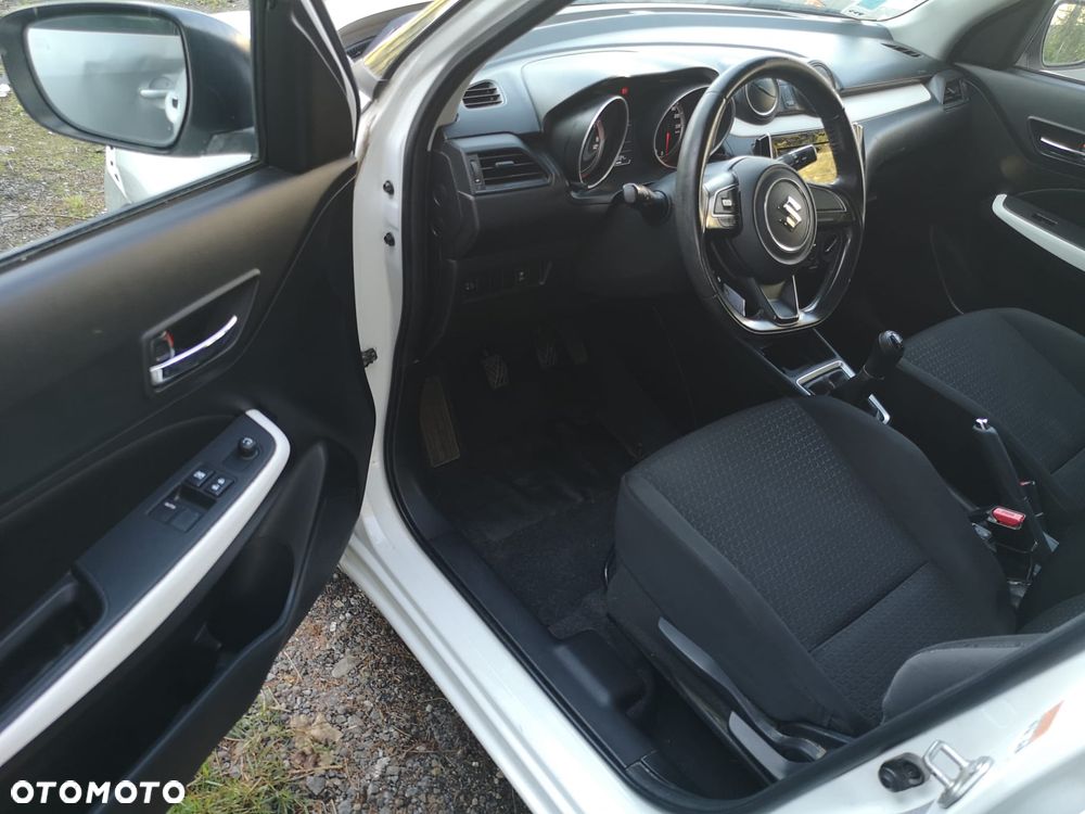Suzuki Swift 1.2 Premium Plus - 25