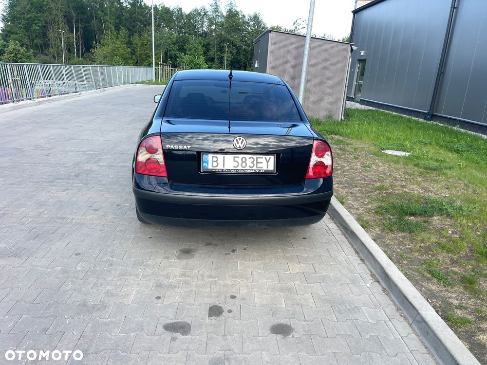 Volkswagen Passat 1.6 - 4