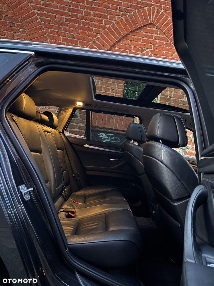 BMW Seria 5 525d xDrive Modern Line - 18