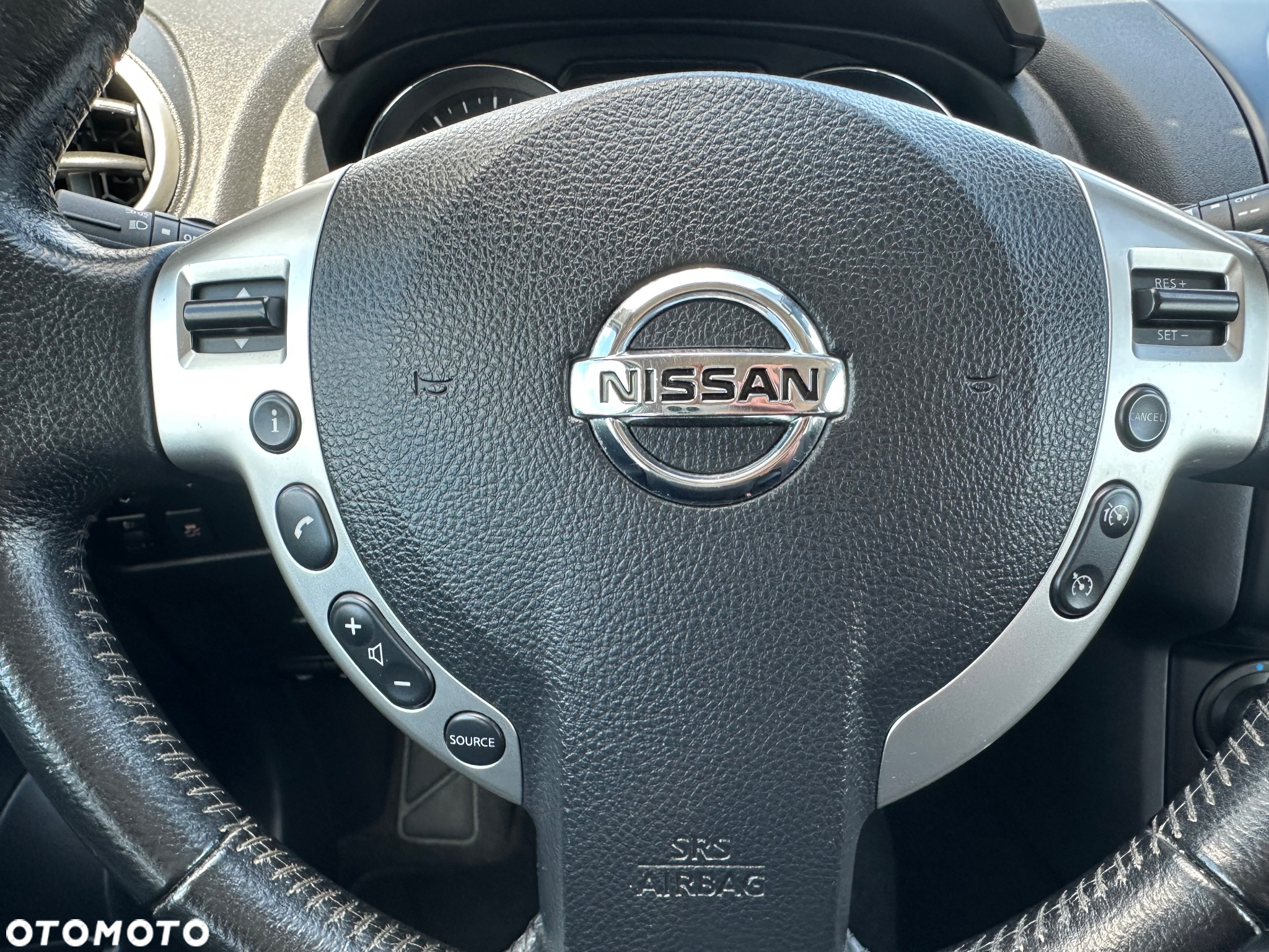 Nissan Qashqai 2.0 dCi DPF 4x4 tekna - 22