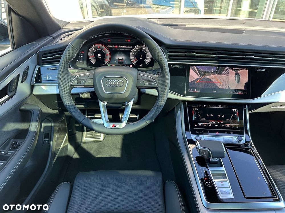 Audi Q8 - 17