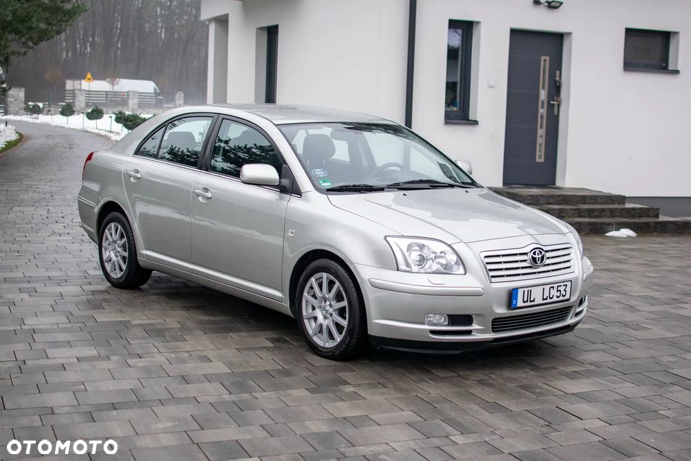 Toyota Avensis - 14
