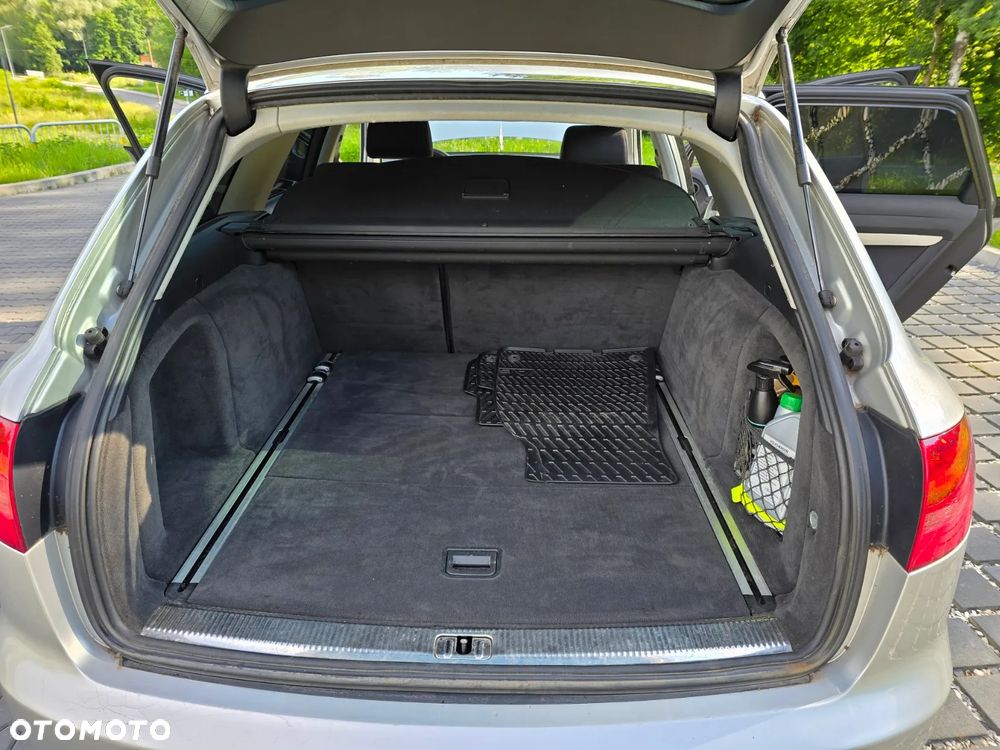 Audi A6 Avant 2.4 quattro - 12