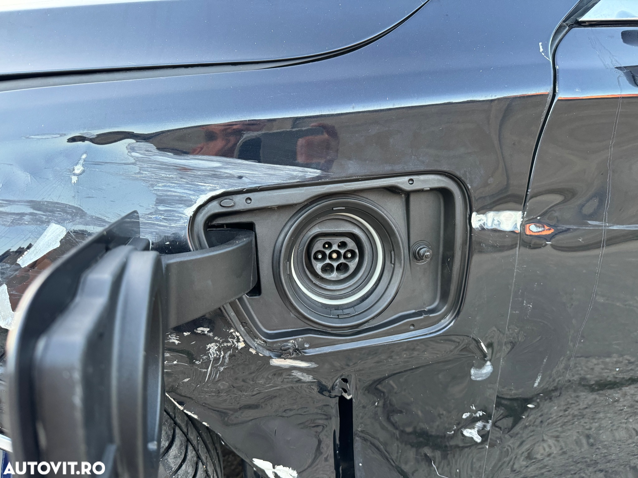 BMW Seria 7 740e iPerformance - 17